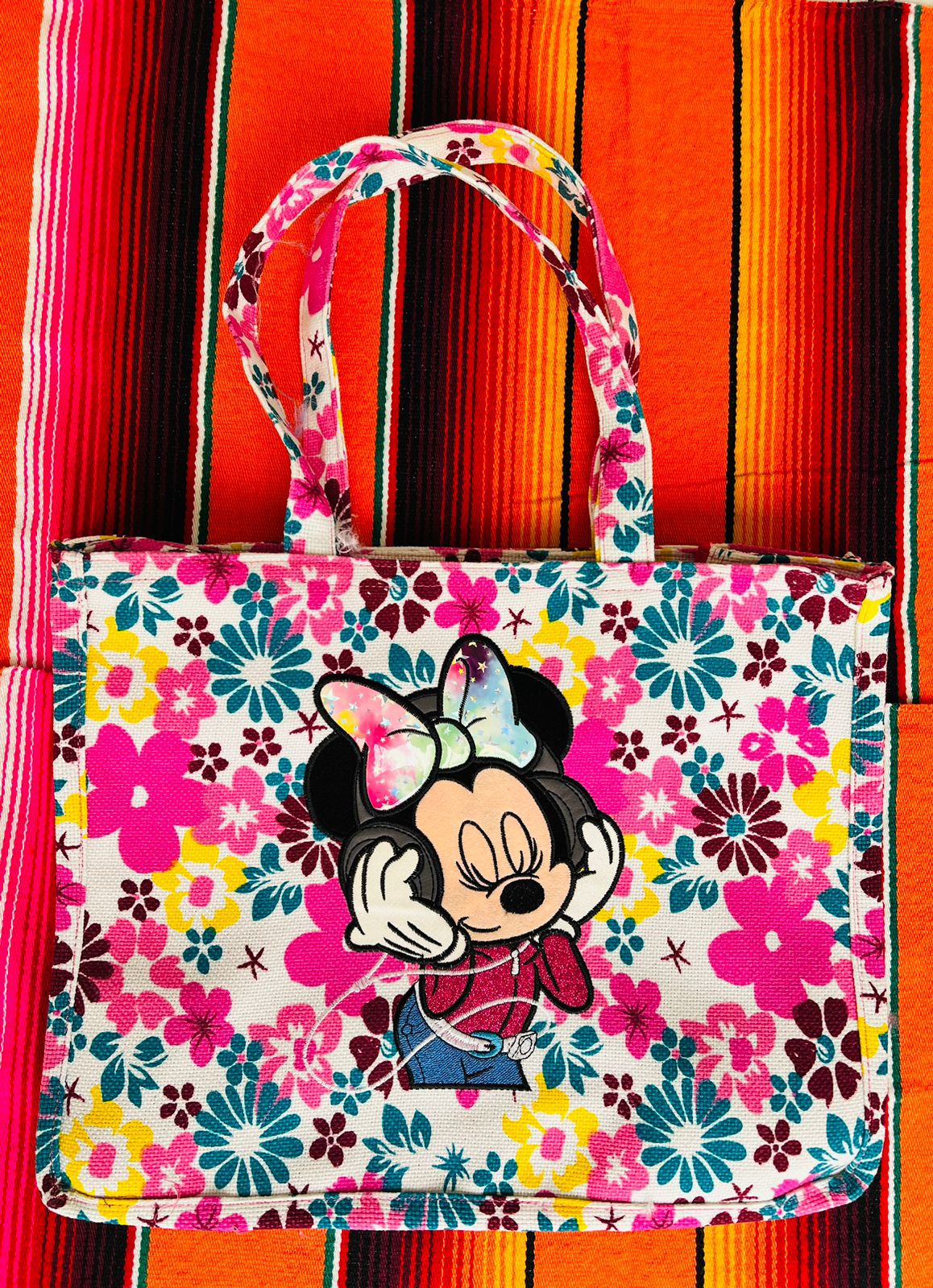 Bolsas de Yute 100% Mexicanas: Minnie Mouse música con fondo claro de flores