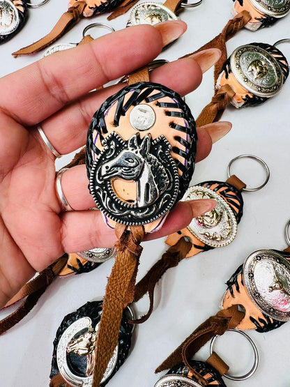 Llaveros Vaqueros Artesanales: ¡Estilo y Tradición Mexicana!