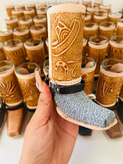 Shot Tequilero en Forma de Bota Vaquera: ¡Brinda con Estilo Mexicano!